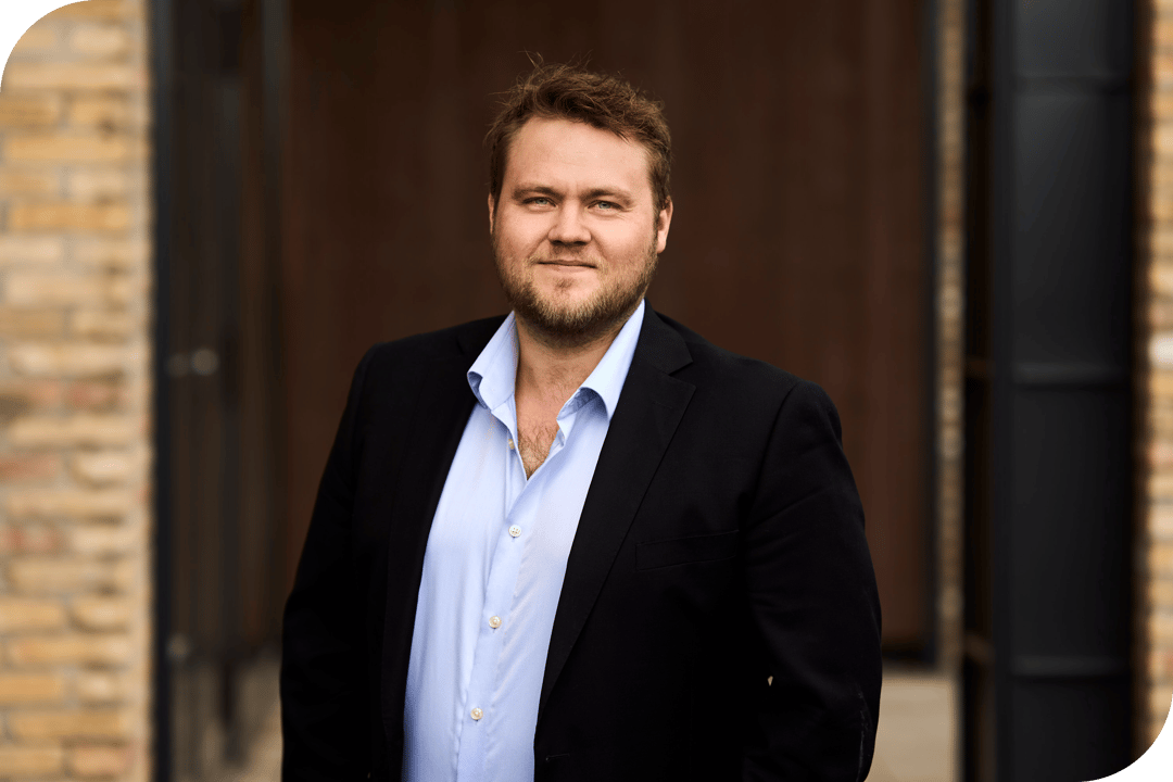 Sondre_CEO Sondre_CEO
